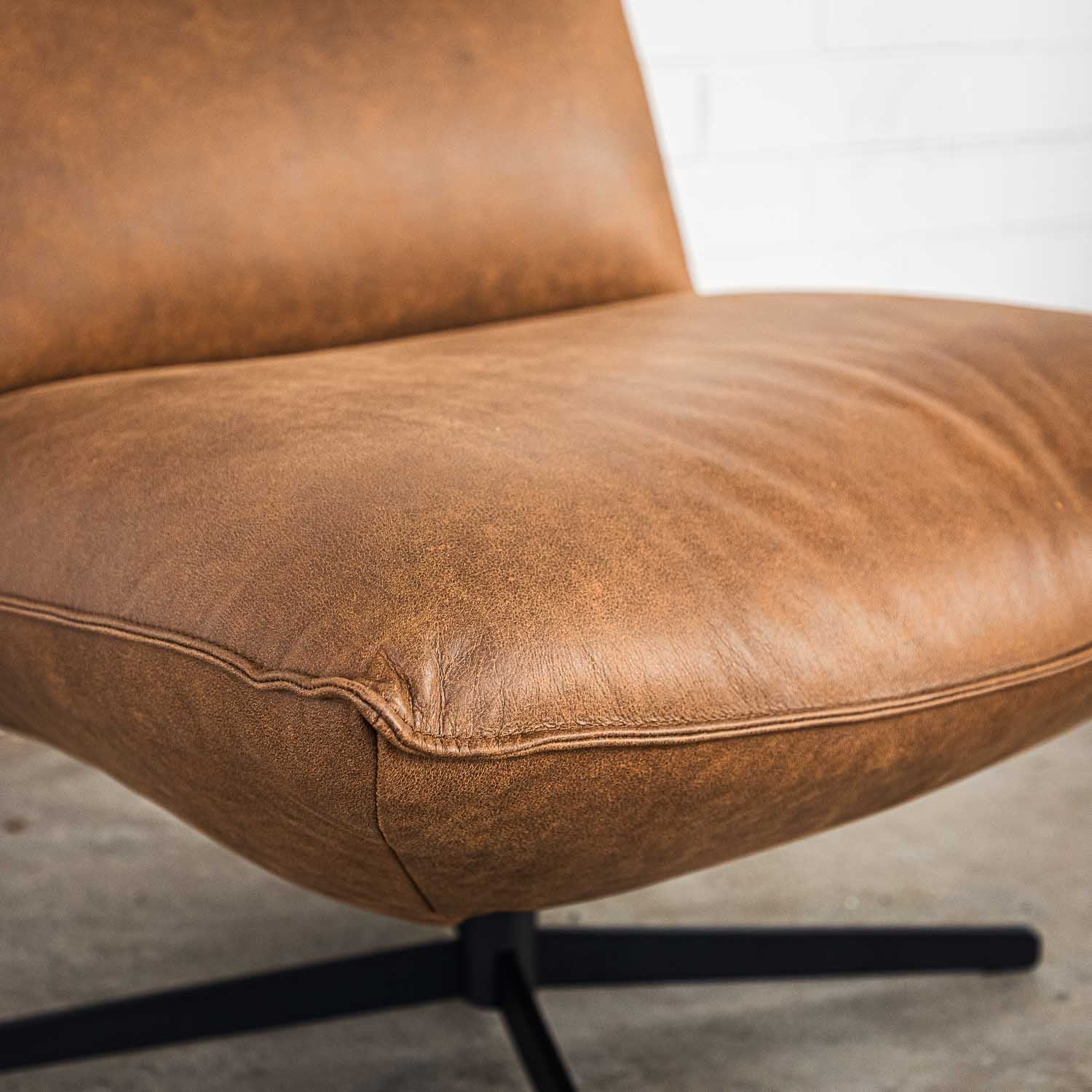 Global Leather Swivel Chair